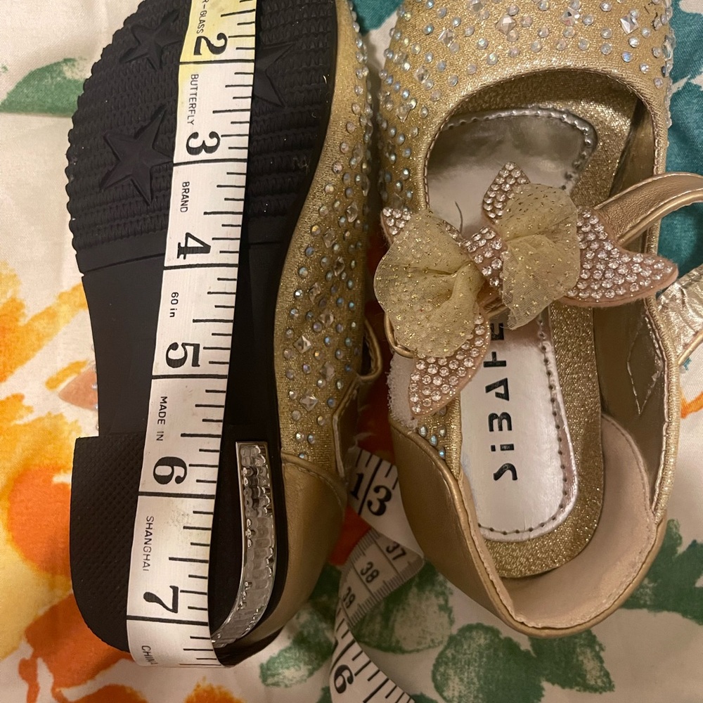 Shoes - Picture 4 of 5